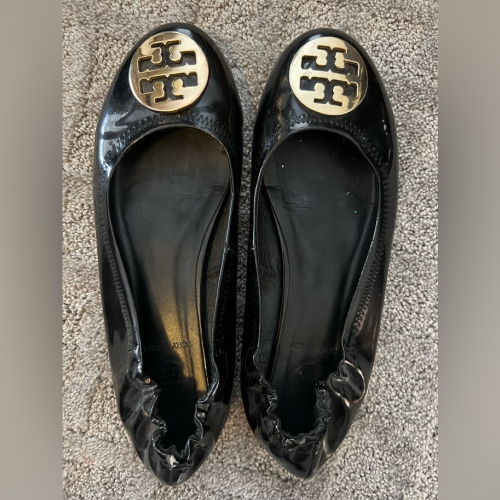 GUC Tory Burch Minnie Patent Black Flats with Gold